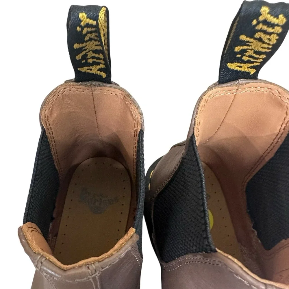 Dr. Martens Chelsea Boot 2976‎ Mens Sz 6 Womens Sz 5 Brown Leather Pull On Lug